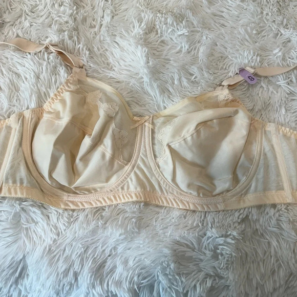 Bali 2 Women's Flower Underwire Bra, Light Beige, 42D - Picture 7 of 11